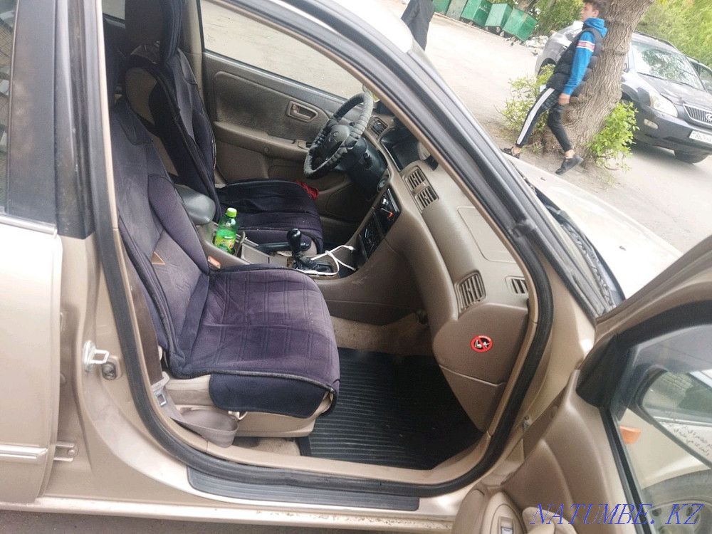 Toyota Camry    года  - изображение 5