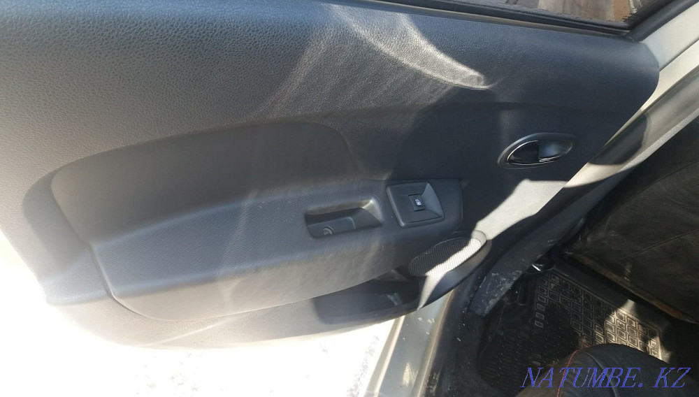 Toyota Camry    года Караганда - изображение 8