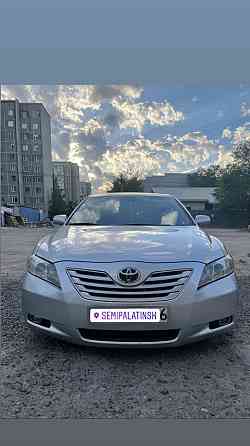 Toyota Camry    года Semey