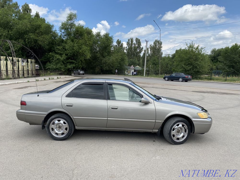 Toyota Camry    года Казцик - изображение 7