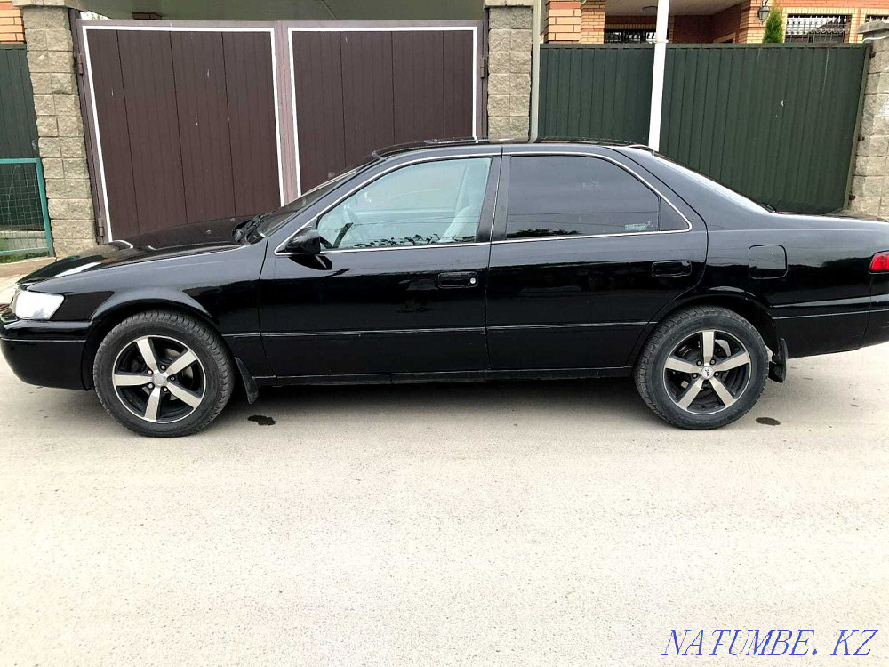 Toyota Camry    года Алматы - изображение 4