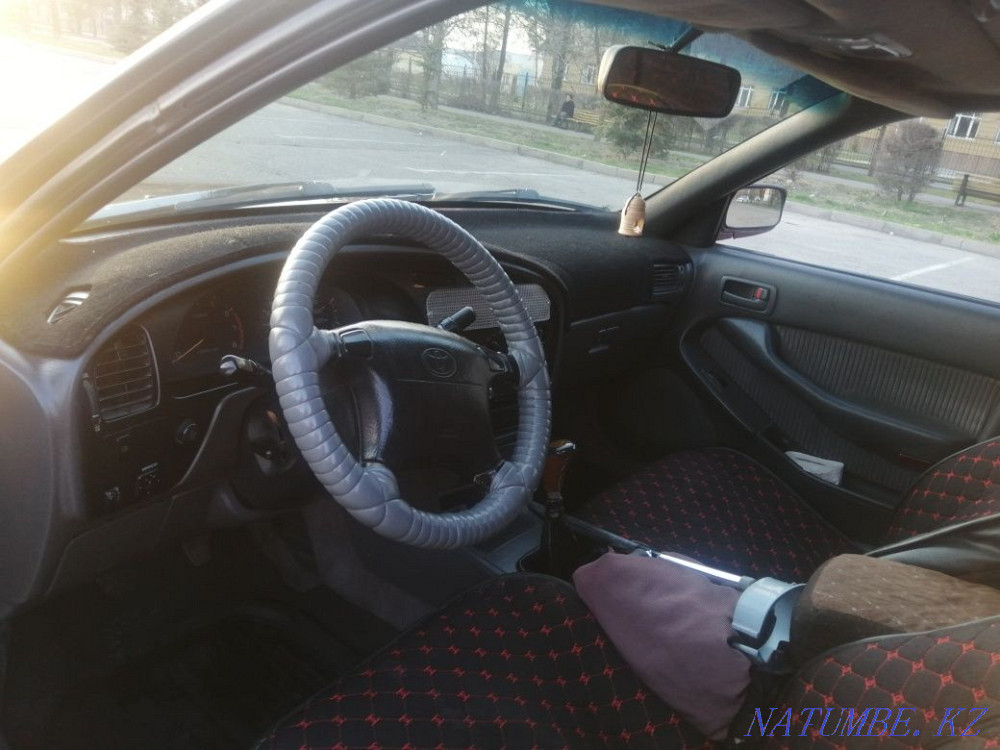 Toyota Camry    года Талдыкорган - изображение 6