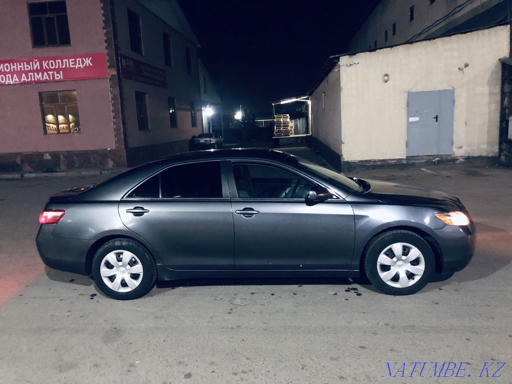 Жылдың Toyota Camry  Алматы - изображение 3