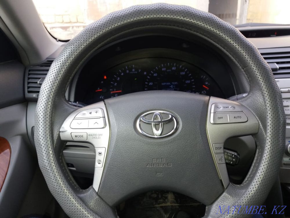 Toyota Camry    года Астана - изображение 4