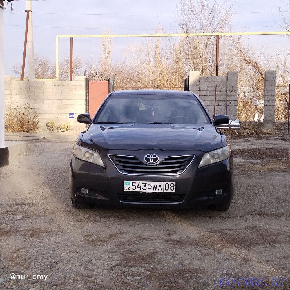 Toyota Camry    года Болтирик шешен - изображение 1