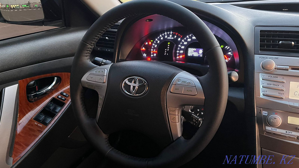 Toyota Camry    года Алматы - изображение 4