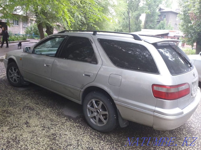 Жылдың Toyota Camry  Алматы - изображение 2