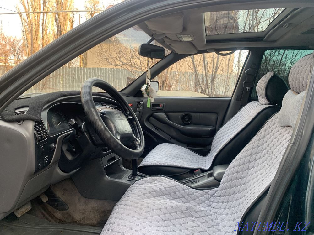 Toyota Camry    года  - изображение 2