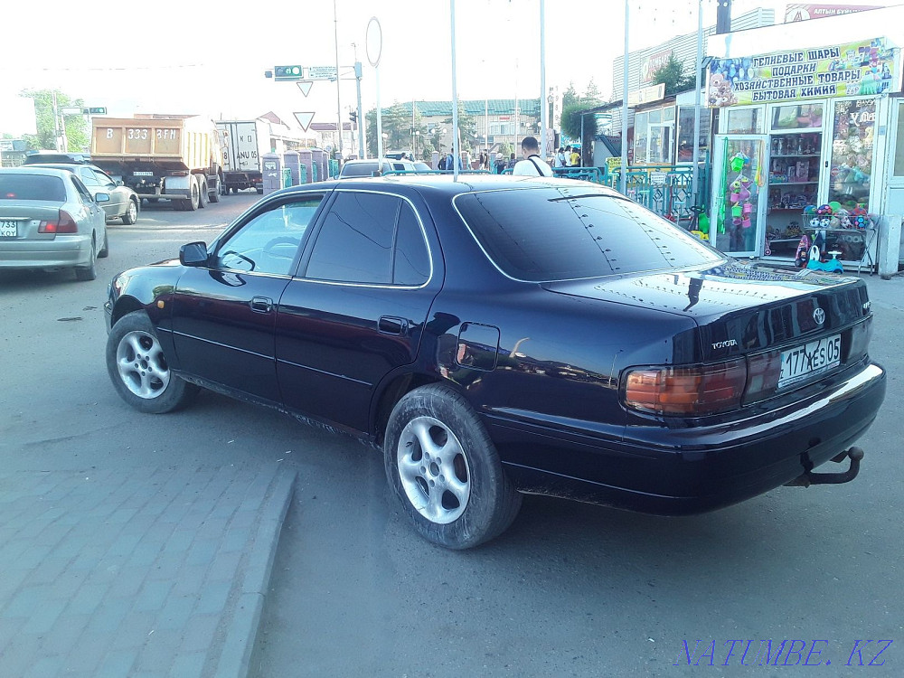 Toyota Camry    года Каскелен - изображение 3