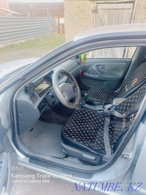 Toyota Camry    года  - изображение 5