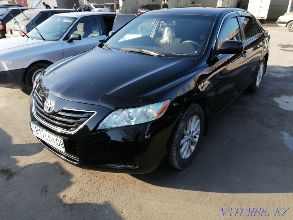 Toyota Camry    года Болтирик шешен - изображение 1