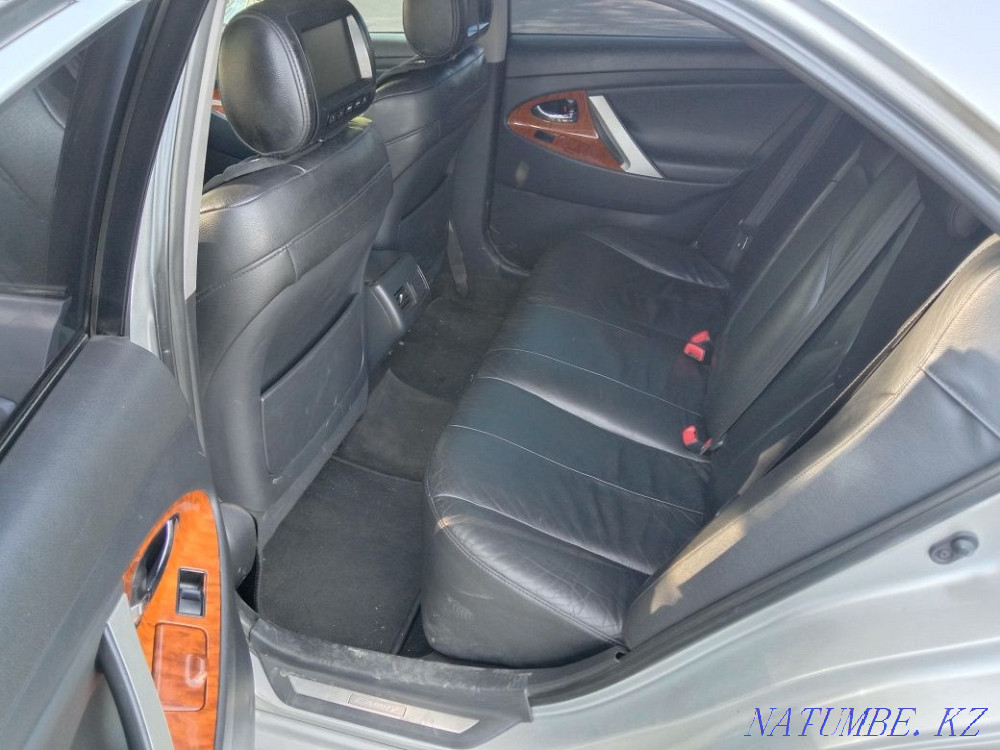 Toyota Camry    года  - изображение 6