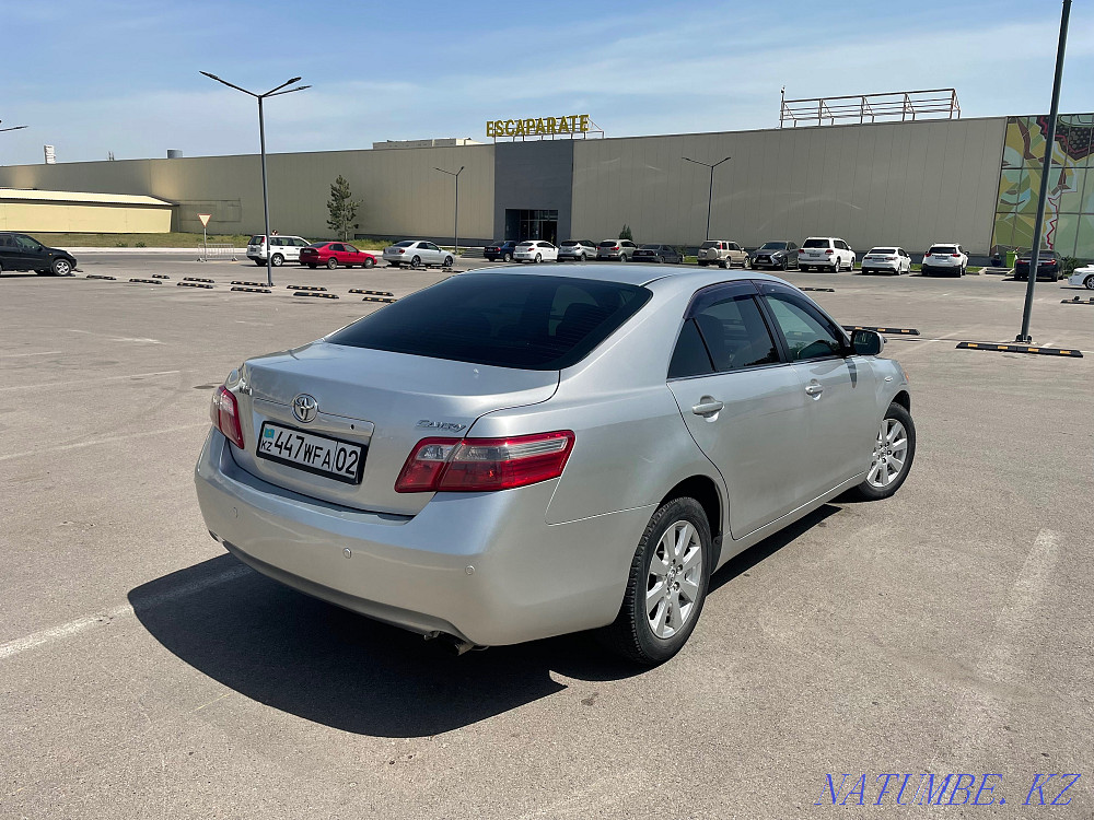 Toyota Camry    года Алматы - изображение 4