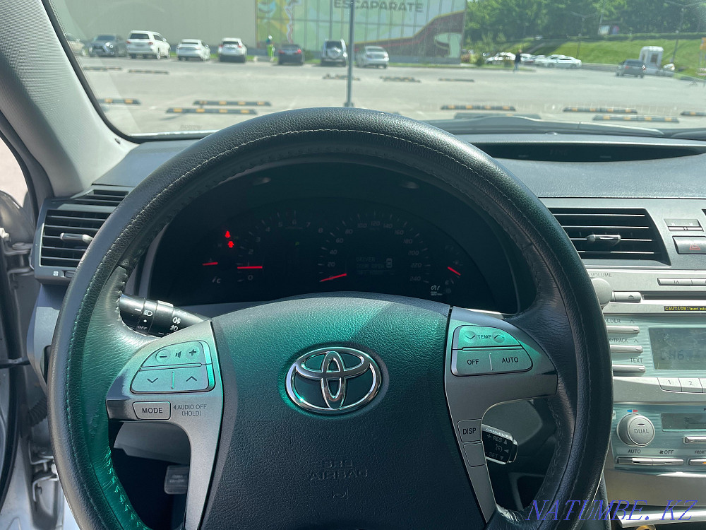 Toyota Camry    года Алматы - изображение 8
