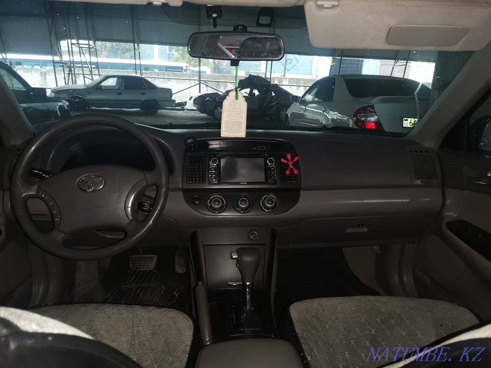 Toyota Camry    года  - изображение 4