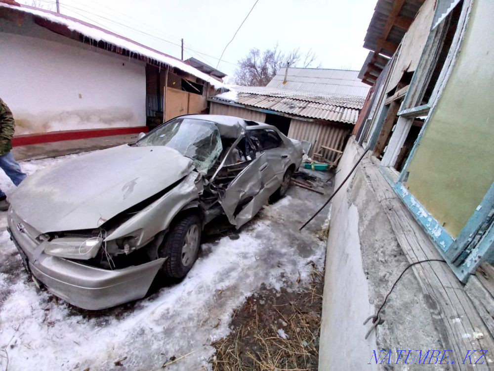 Toyota Camry    года Талдыкорган - изображение 7