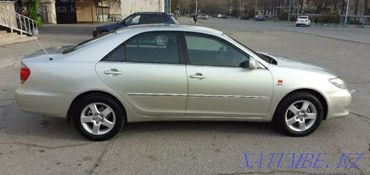 Toyota Camry    года  - изображение 1