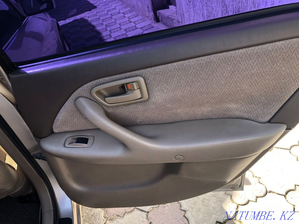 Toyota Camry    года Алматы - изображение 4