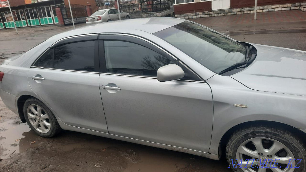 Toyota Camry    года Талдыкорган - изображение 4