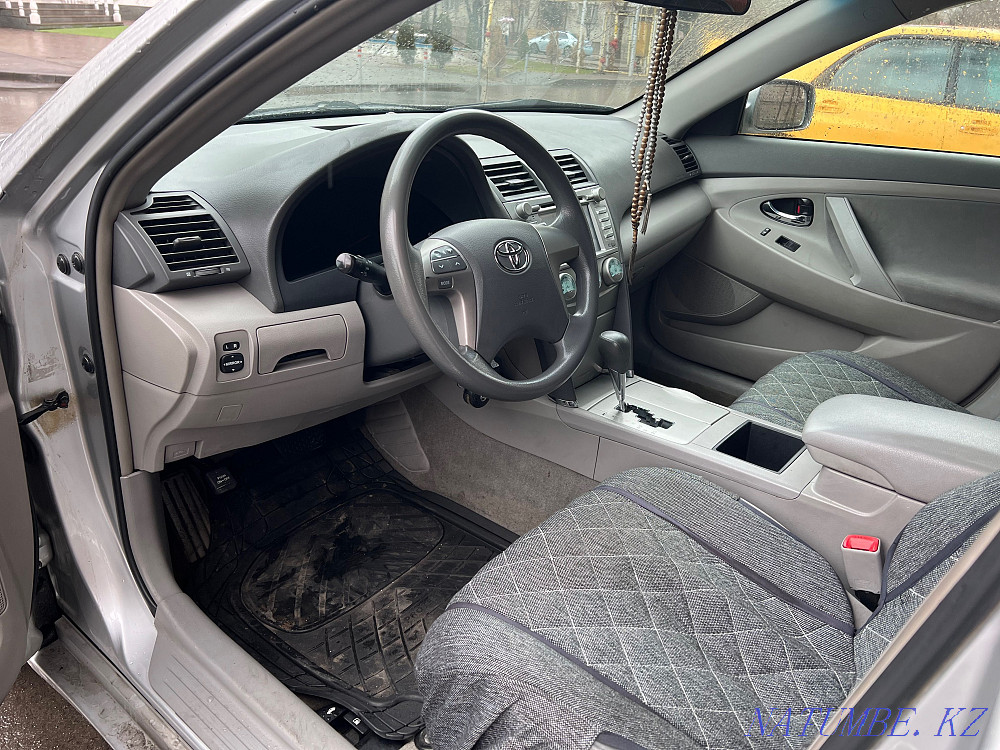 Toyota Camry    года Алматы - изображение 4