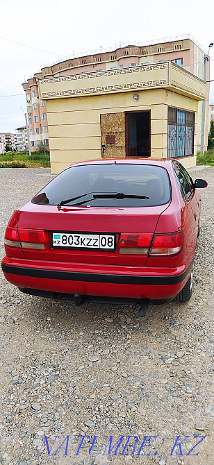 Toyota Carina    года Байзак - изображение 2