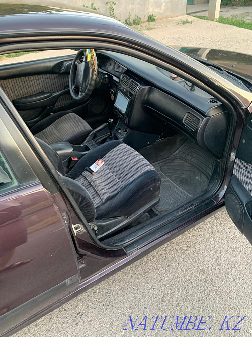 Toyota Ist    года Шымкент - изображение 8