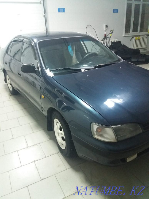 Toyota Voxy    year Муткенова - photo 5