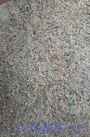 Compound feed oats, wheat, corn, seeds, salt, chalk, duck fish meal  - photo 4