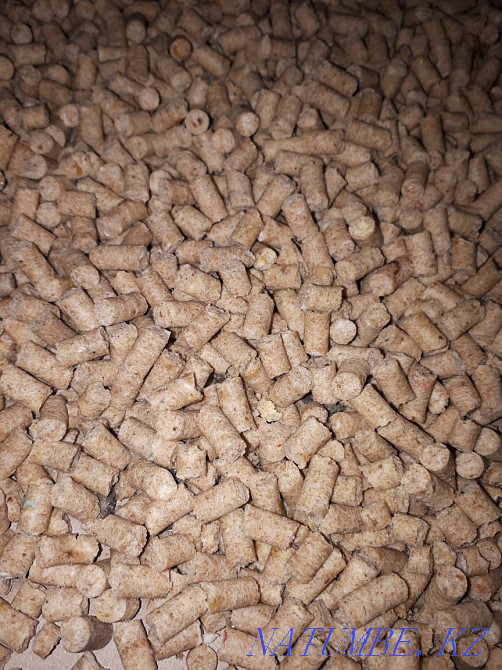 Bread pellets for pigs chickens ducks geese cattle sheep horses dogs Kostanay - photo 1