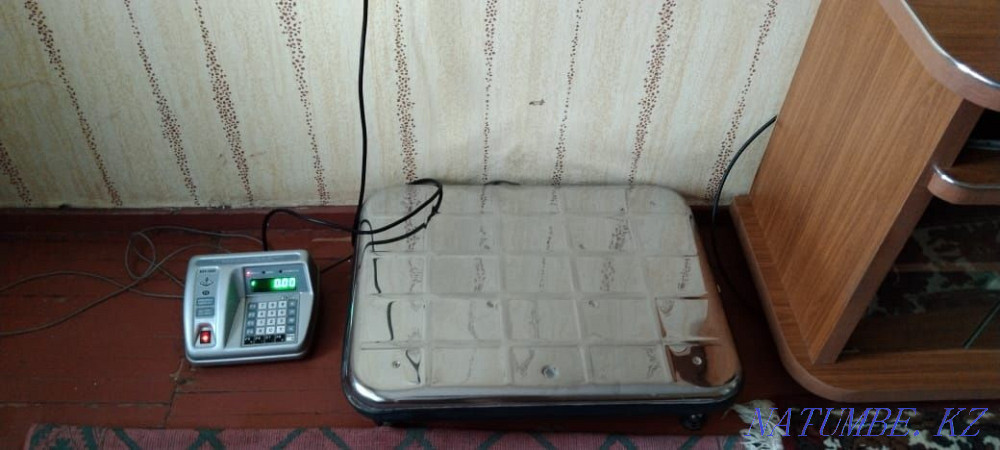 Продам весы электронные максимальная нагрузка 200 кг Рудный - изображение 1