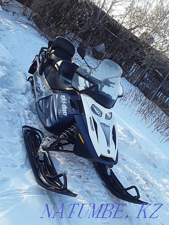 Skidoo 550 GTX snowmobile  - photo 1