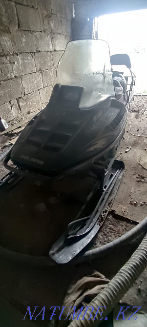 Snowmobile Polaris  - photo 2
