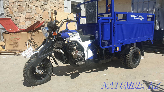 Motorcycle dealership offers a cargo tricycle 