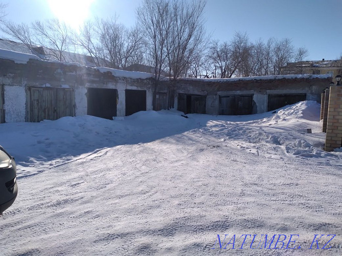 Sell Garages can be for commerce  - photo 4