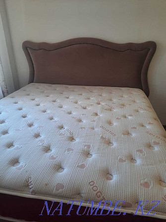 Продам двуспальную кровать Bohemia с высоким изголовьем Астана - изображение 3