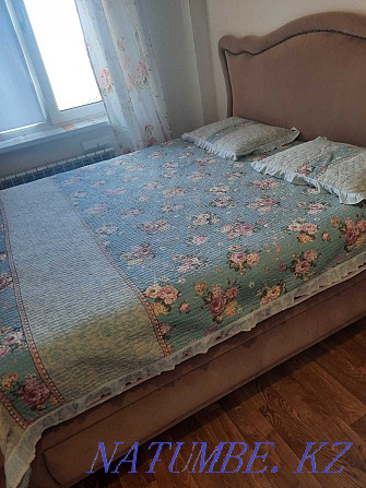 Продам двуспальную кровать Bohemia с высоким изголовьем Астана - изображение 7