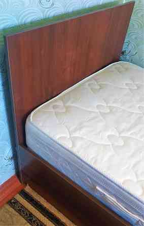 Продам 2 деревянные кровати в комплекте с матрасами Темиртау