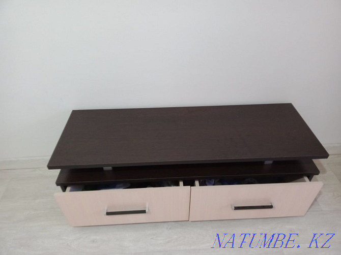 TV table  - photo 2