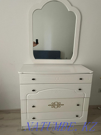 Urgent chest of drawers with a mirror Astana - photo 1