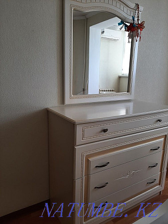 Chest of drawers with a mirror Нура - photo 3