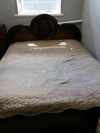 Двуспальная кровать с камодом и 2 тумбамы Большой чаган