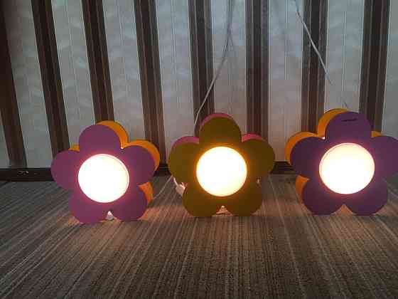 Люстра и напольные светильники для детской комнаты Сарань