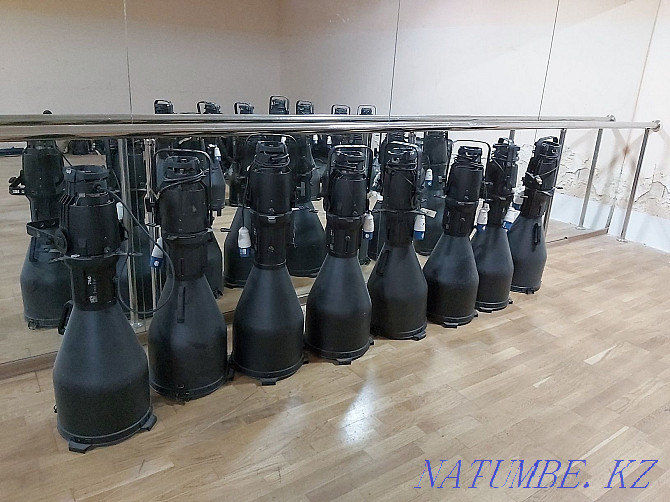 I will sell a profile spotlight for theater and concert halls in good condition. Astana - photo 2