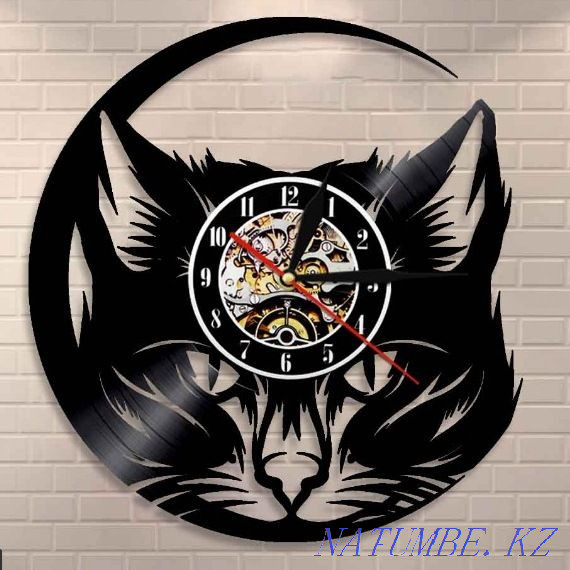Винтажные настенные часы из виниловой пластинки, с изображением Кошки Семей - изображение 5