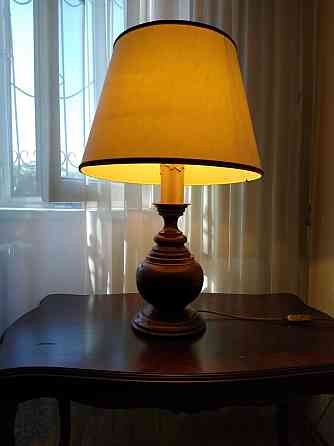 Настольная лампа в гостиную или спальню  Алматы