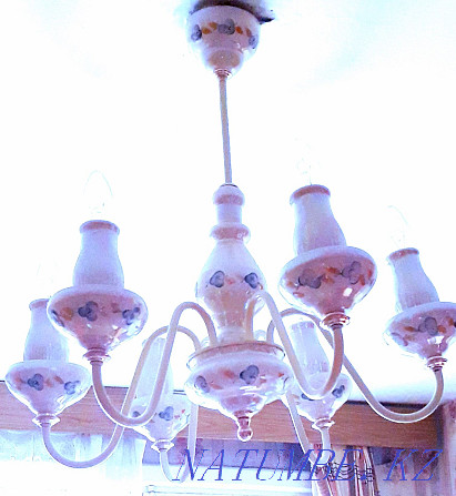 Chandelier " Under porcelain " of 6 lamps - candles ... White .. Бостандык - photo 2