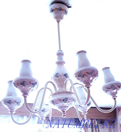 Chandelier " Under porcelain " of 6 lamps - candles ... White .. Бостандык - photo 1