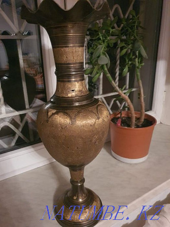 Резная ваза из латуни ручной работы Пакистан Алматы - изображение 3