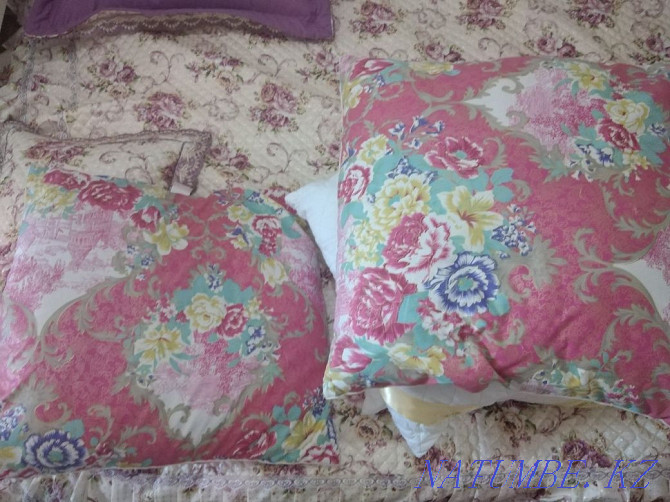 Pillows. Blanket Shymkent - photo 1