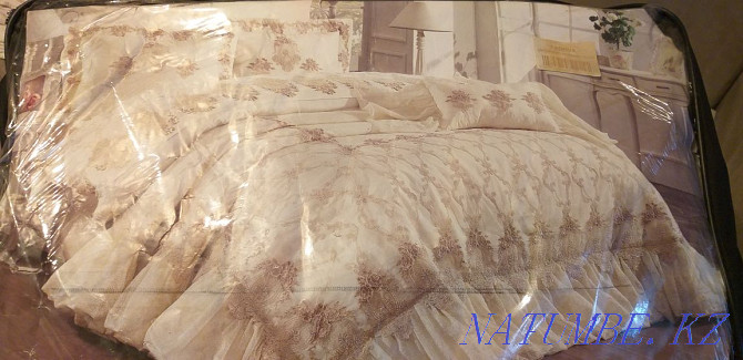 Роскошная постель для спальной Алматы - изображение 1